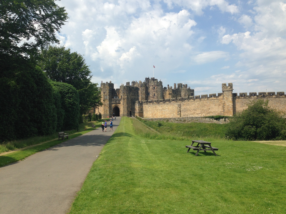 Lion Arch gate of Alnwick Castle