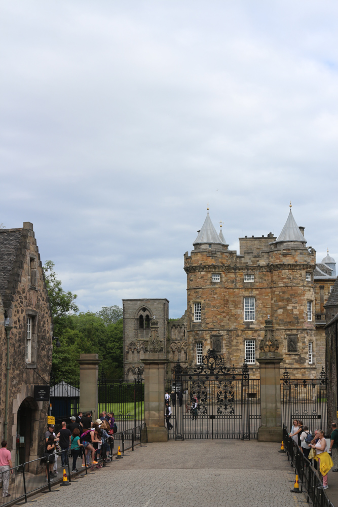 Eingang zum Holyrood Palace