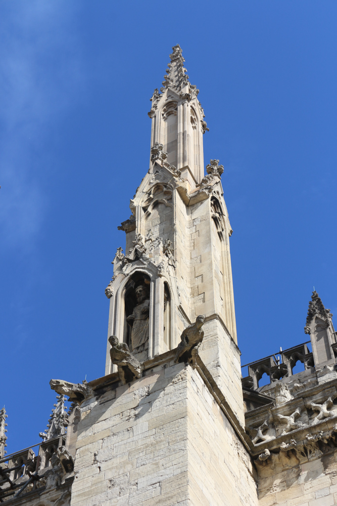 Details der gotischen Außenfassade des York Minster