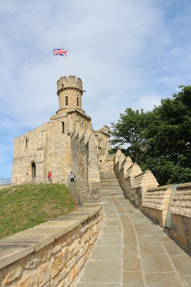 Flagge des Vereinigten Königreichs über Lincoln Castle