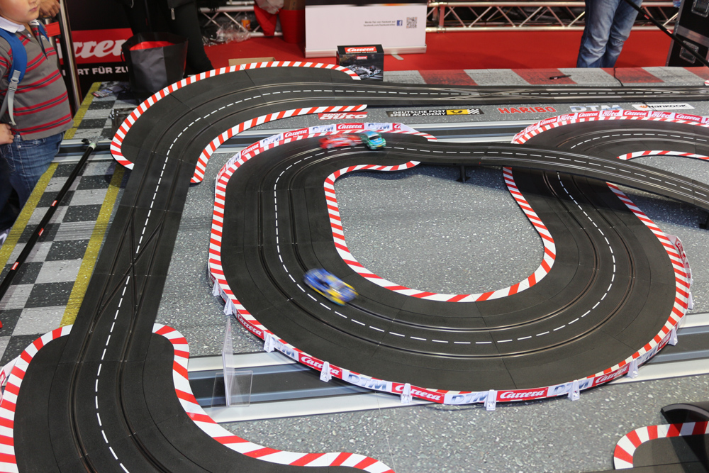 Carrera Slot Car Rennstrecke auf der IAA 2015