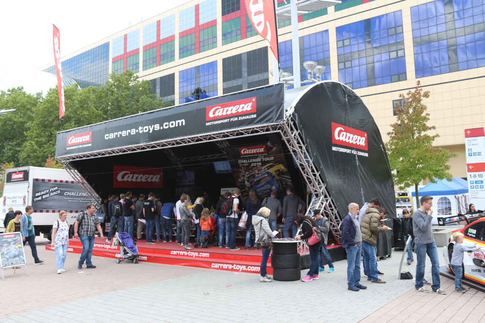 Carrera Slot Car Rennstrecke auf der IAA 2015