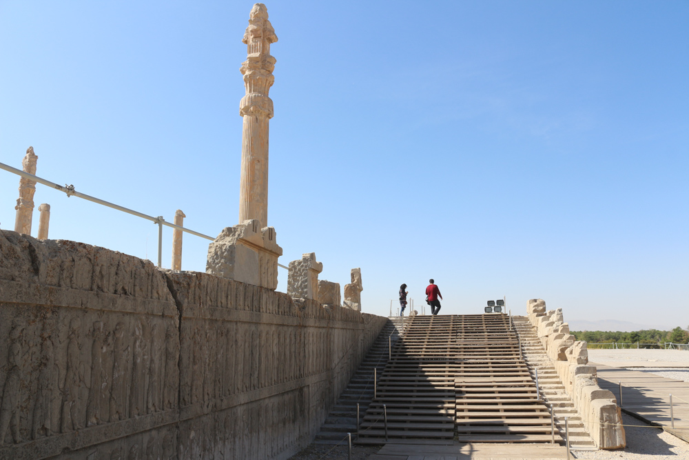 Nördliche Treppe zum großen Apadana Palast, der für Empfänge verwendet wurde.