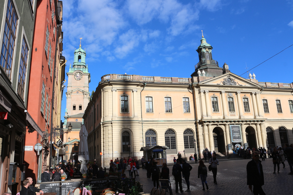 Gamla Stan: Svenska Akademien und das Nobel Museum am Stortorget Platz