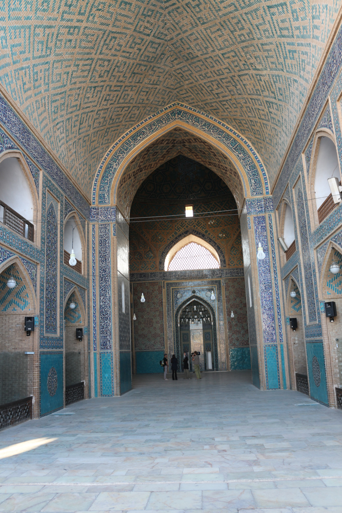 Jame Mosque of Yazd: Iwan with Mihrab of the mosque.