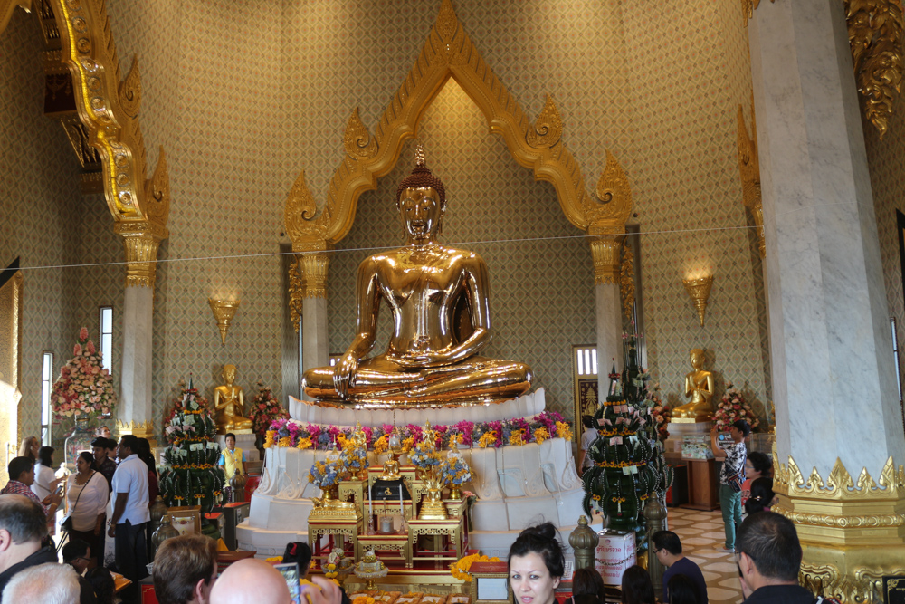 Goldener Buddha mit einem Gewicht von 5,5 Tonnen. Er befindet sich in der Tempelanlage Wat Traimit in Bangkok.