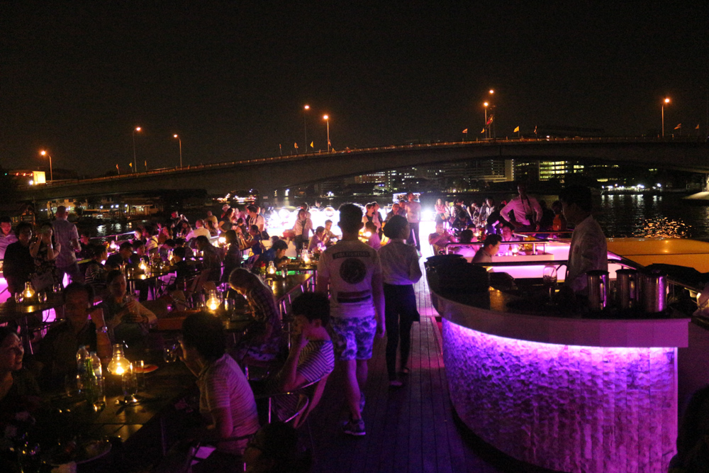 Dinner cruise on Chao Phraya River