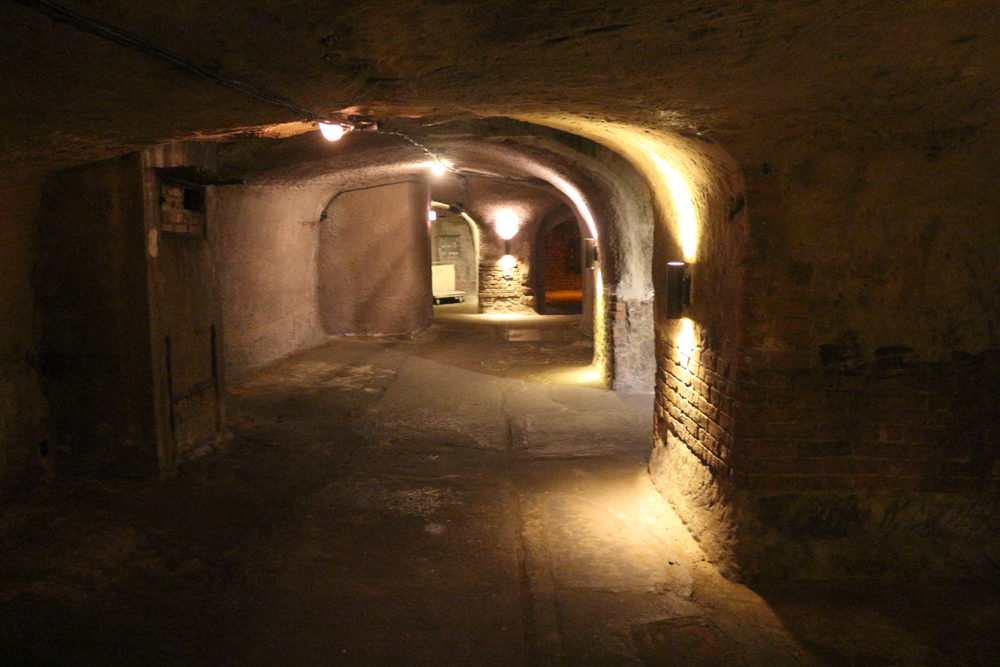 Historische Felsengänge in der nördlichen Altstadt unterhalb der Nürnberger Burg