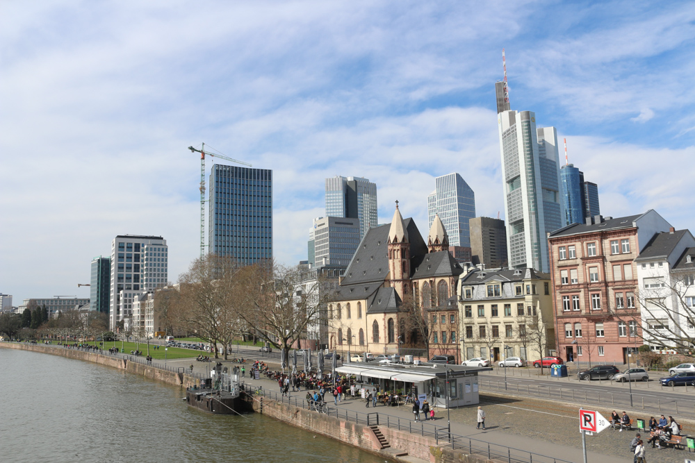 Skyline vom Eisernen Steg aus gesehen