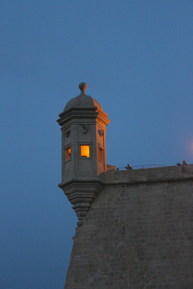 Wachturm an der Spitze des Fort St. Angelo beim Sonnenuntergang