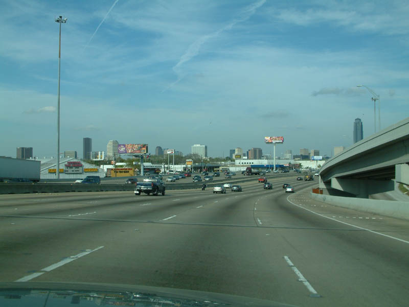 Fahrt Richtung Houston Downtown auf dem Highway