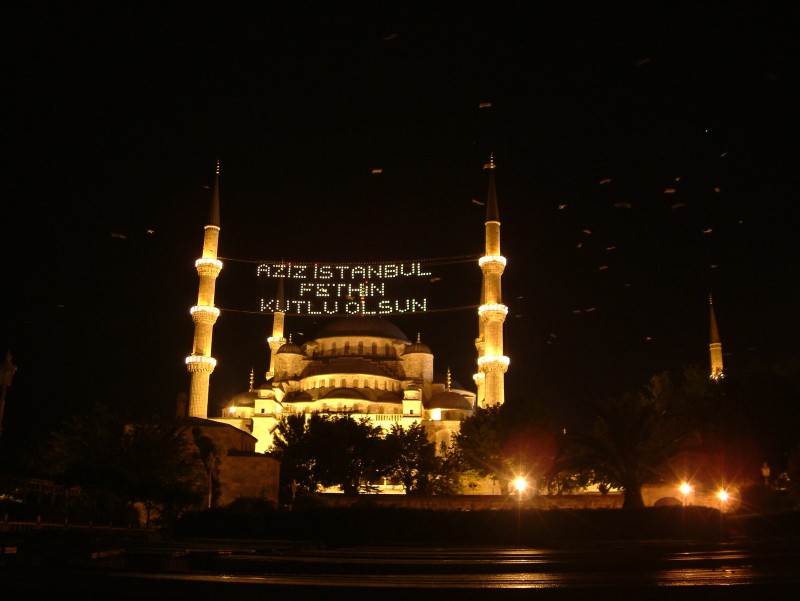 Die Sultan-Ahmet-Moschee oder Blaue Moschee bei Nacht