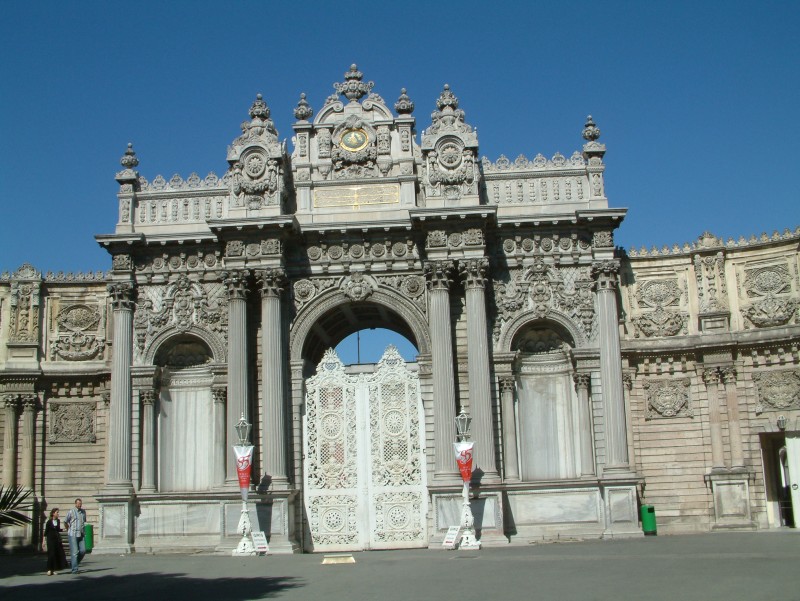 Tor zum Dolmabahçe Palast
