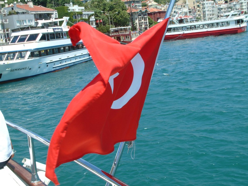 Turkish Flag at the stern of the board