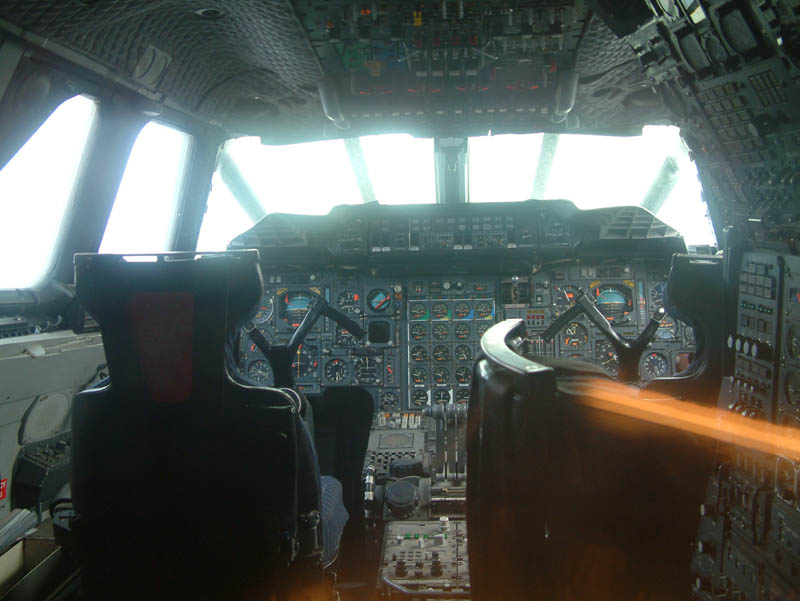 Cockpit der Air France Concorde F-BVFB
