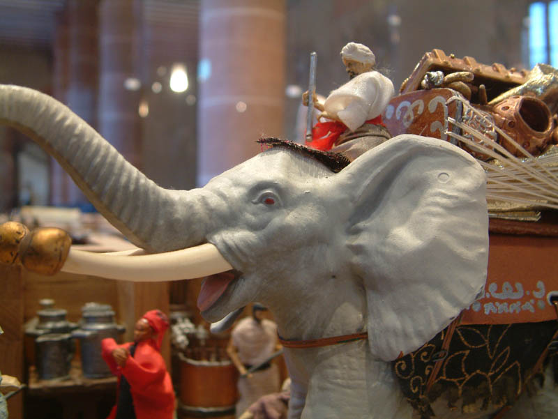 Modell (im Maßstab 1:25) des Basars von Aleppo während der Kreuzzüge. Ein Elefant transportiert Waren zum Souk.