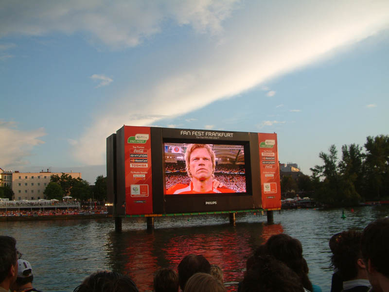 Oliver Kahn on the giant screen of the Frankfurt Fan Arena