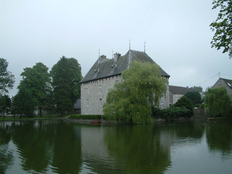 Kleines Wasserschloss in der Nähe von Eupen, Belgien
