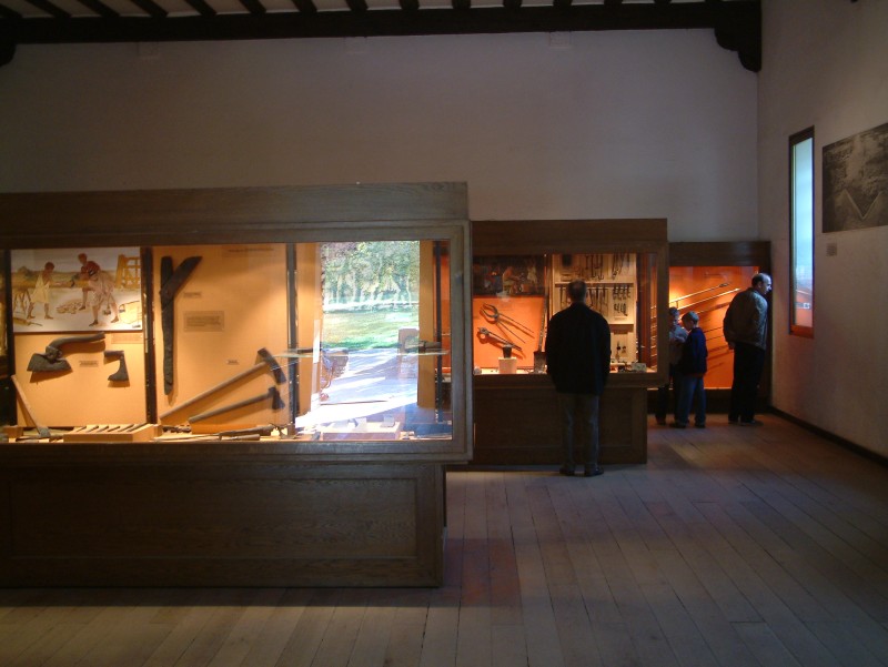 Werkzeuge im Museum der Saalburg