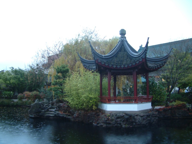 Besuch im klassischen chinesischen Garten von Dr. Sun Yat-Sen - leider während eines kräftigen Regenschauers