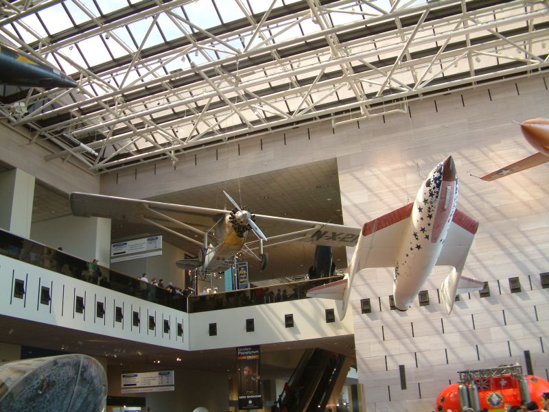 Die& Spirit of St. Louis im National Air and Space Museum. Mit dieser Maschine flog Charles Lindbergh über den Atlantik.