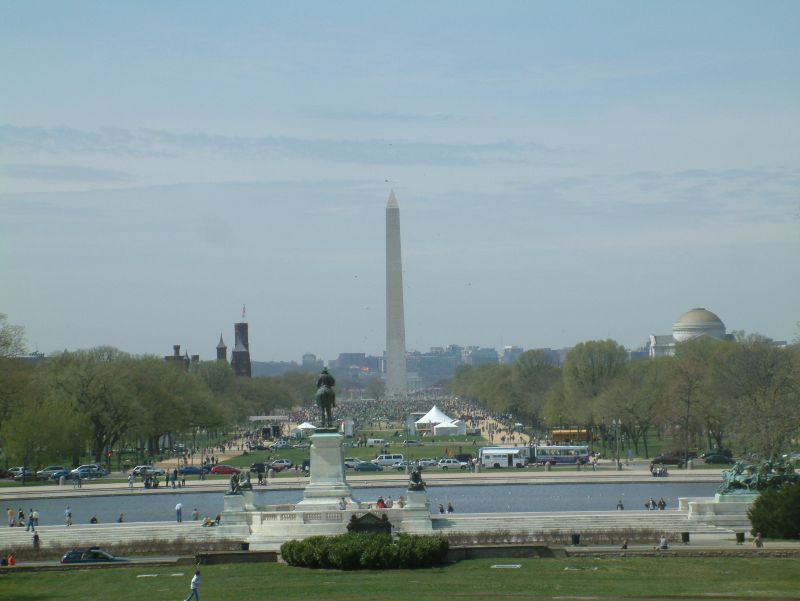 Blick vom Hügel des Capitol in Richtung Washington Memorial