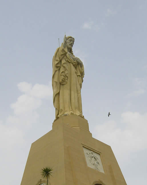 Christus-Figur oberhalb von San Sebastian