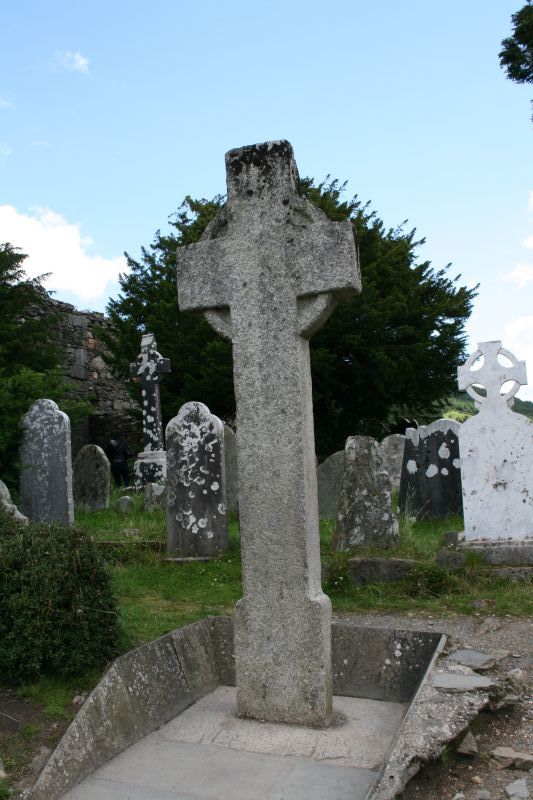 St. Kevin's Cross - Ein altes Keltenkreuz in Glendalough