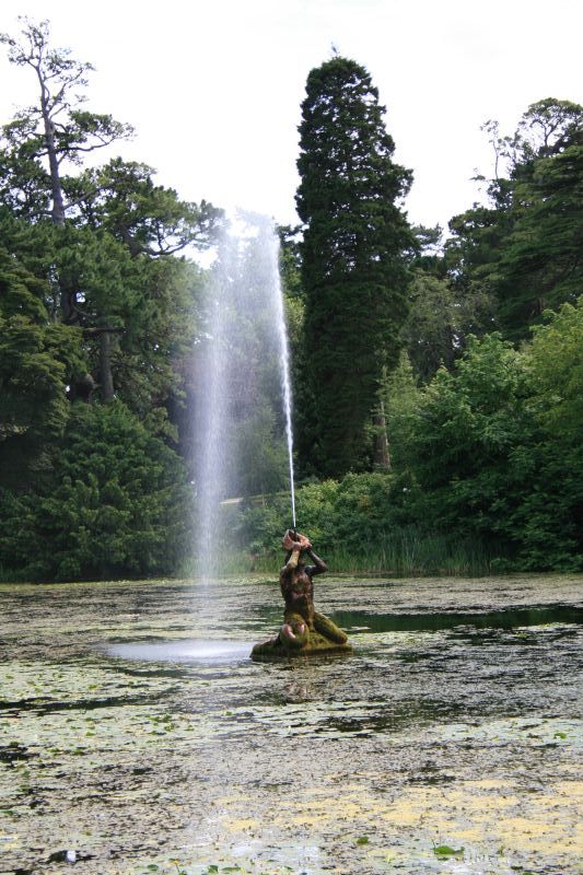 Triton See in den Gärten von Schloss Powerscourt