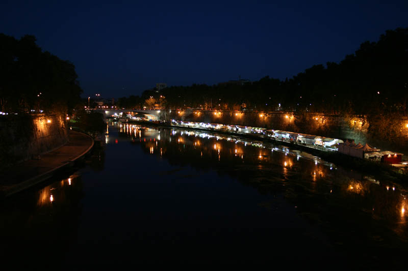 Tiber at night