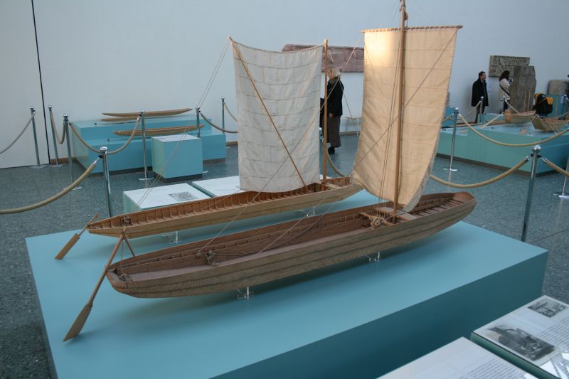 Modelle römischer Transportboote