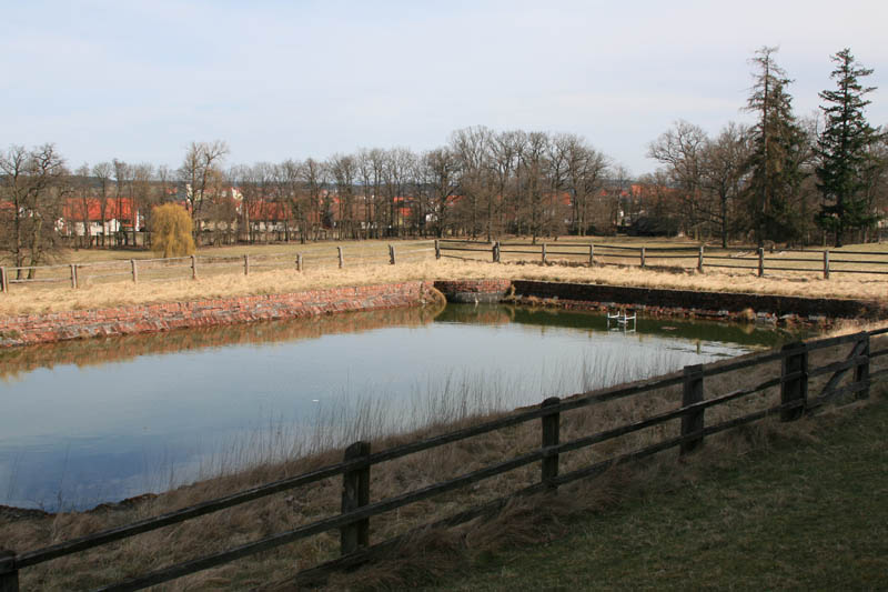 Park around Weissenstein Palace