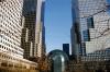 Ground Zero - Die gewaltige Glaskuppel des World Financial Centers ist im hinteren Teil komplett zerstört.