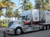 NASCAR trucks auf dem Ocean Drive vor Miami Beach