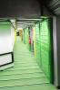 Die grünen Korridore der Uniklinik RWTH Aachen bei Nacht