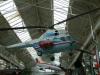 Ein russischer Hubschrauber und diverse andere Maschinen h�ngen der Decke der Ausstellungshalle des Technikmuseums Speyer