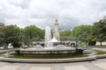 Plaza de España am westlichen Ende der Gran Vía, ein großer Platz im Stile der 1920er Jahre mit früher Hochhausarchitektur.