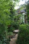 Garten rund um das Haus Dielenbach, entworfen vom Architekten Jan Hubert Pinand