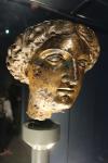 Vergoldeter Bronzekopf im römischen Bad von Bath. Möglicherweise Sulis Minerva.