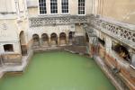 Das Wasser der heißen Quellen kommt in diesem antiken Pool der Römischen Therme zur Oberfläche