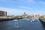 Das Wassersportzentrum von Liverpool im Becken des Queens Dock