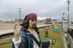 Jack Sparrow hat seine Finger und seine Klinge am Blackpool North Pier verloren
