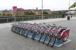 Rent a bike in Glasgow next to the River Clyde