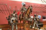 Sammlung von Waffen und Rüstungen im Kelvingrove Museum