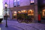 Straßenszene vor 100 Jahren, rekonstruiert im Riverside Museum in Glasgow