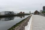 Uferpromenade in Glasgow entlang des Flusses Clyde