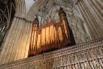 Orgel auf der Chorschranke ("King's Screen") des York Minster