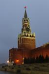 Erlöser-Turm mit großer Turmuhr am Roten Platz