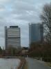 Die beiden größten Bürogebäude in Bonn: Zur Linken der so genannte "Lange Eugen", der früher die Büros der Bundestagsabgeordneten beheimatete. Zur Rechten der so genannte "Post Tower", das Hauptquartier der Deutschen Post AG.