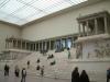 Der Pergamonaltar ist ein dem Zeus, nach anderen Quellen der Athene, geweihter Monumentalaltar in einer Größe von etwa 36 x 34 Metern.